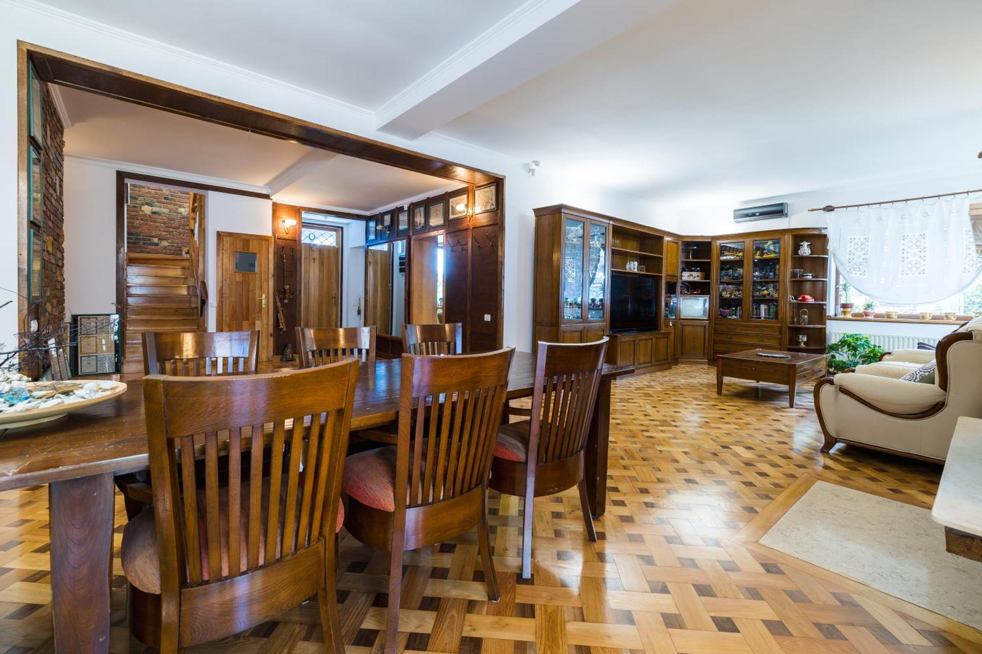 Azure In Downtown - Free Parking Apartamento